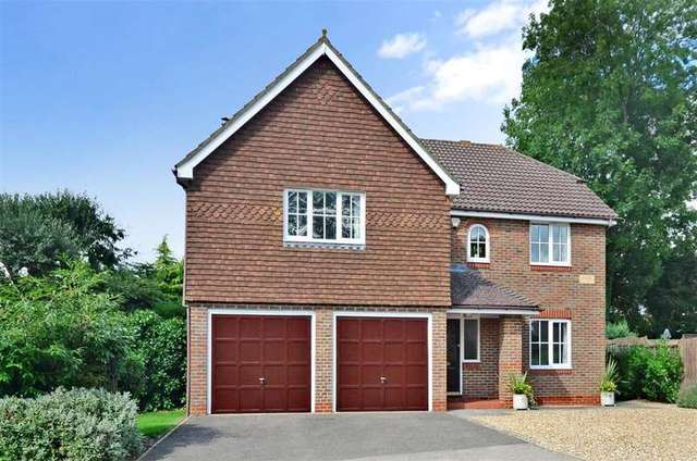  Image of 5 bedroom Detached house for sale in The Dell Tadworth KT20 at Tadworth Surrey Tadworth, KT20 5TQ