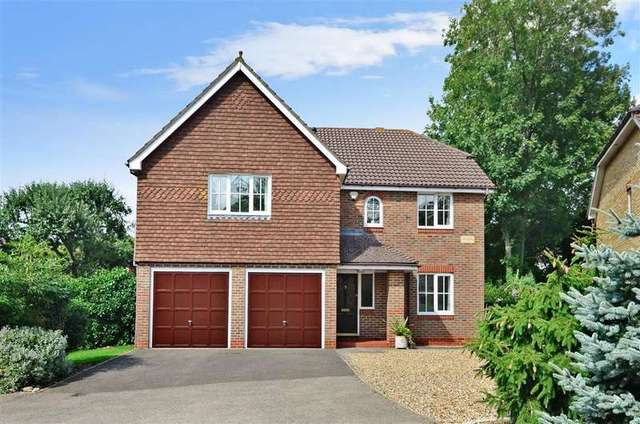  Image of 5 bedroom Detached house for sale in The Dell Tadworth KT20 at Tadworth Surrey Tadworth, KT20 5TQ