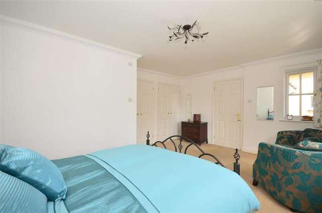  Image of 5 bedroom Detached house for sale in The Dell Tadworth KT20 at Tadworth Surrey Tadworth, KT20 5TQ