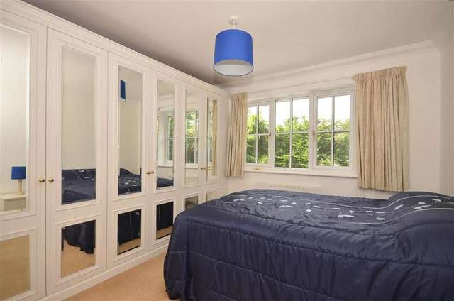  Image of 5 bedroom Detached house for sale in The Dell Tadworth KT20 at Tadworth Surrey Tadworth, KT20 5TQ