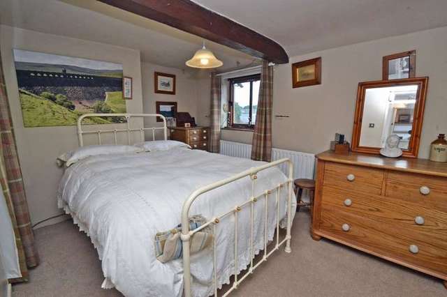  Image of 2 bedroom Cottage for sale in The Green Sharlston Common Wakefield WF4 at Sharlston Common West Yorkshire, WF4 1EF