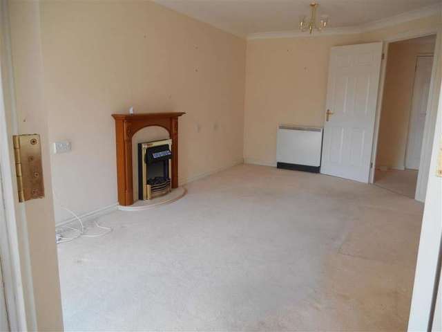  Image of 1 bedroom Retirement Property for sale in The Grove Westgate-on-Sea CT8 at Westgate-On-Sea Kent Westgate-On-Sea, CT8 8BE