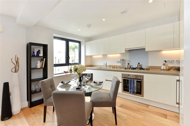 Image of Flat for sale in Dunford Road London N7 at 40 Dunford Road Holloway Lower Holloway, N7 6EL