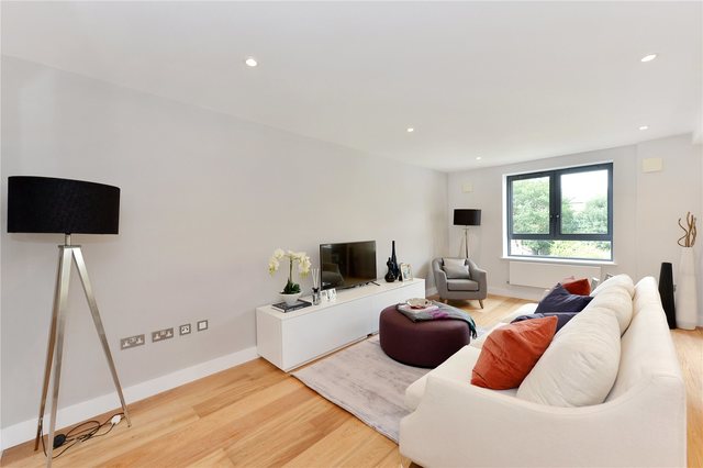  Image of Flat for sale in Dunford Road London N7 at 40 Dunford Road Holloway Lower Holloway, N7 6EL