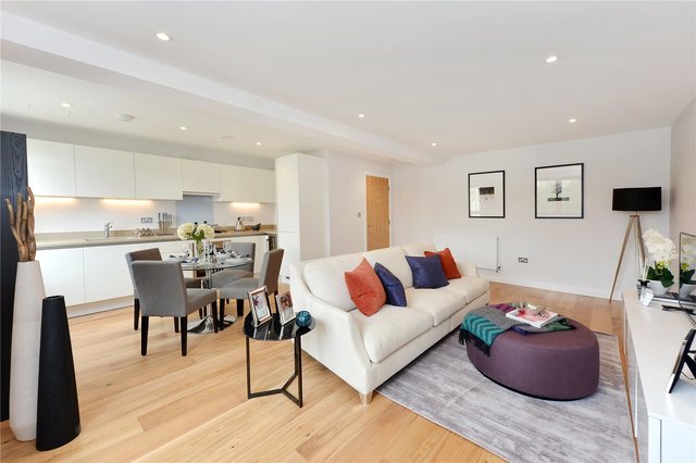  Image of Flat for sale in Dunford Road London N7 at 40 Dunford Road Holloway Lower Holloway, N7 6EL