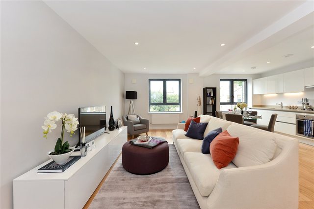  Image of Flat for sale in Dunford Road London N7 at 40 Dunford Road Holloway Lower Holloway, N7 6EL