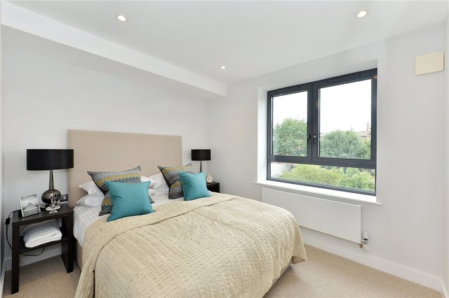  Image of Flat for sale in Dunford Road London N7 at 40 Dunford Road Holloway Lower Holloway, N7 6EL