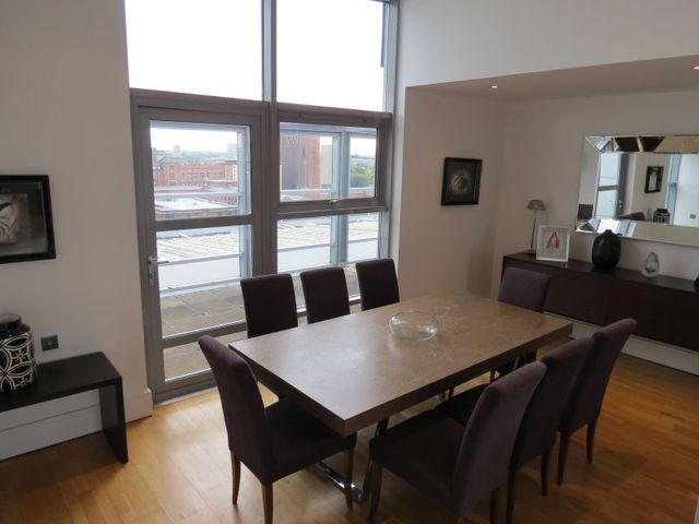  Image of 3 bedroom Apartment to rent in Whitworth Street West Manchester M1 at 41 Whitworth Street West  Manchester City, M1 5BD