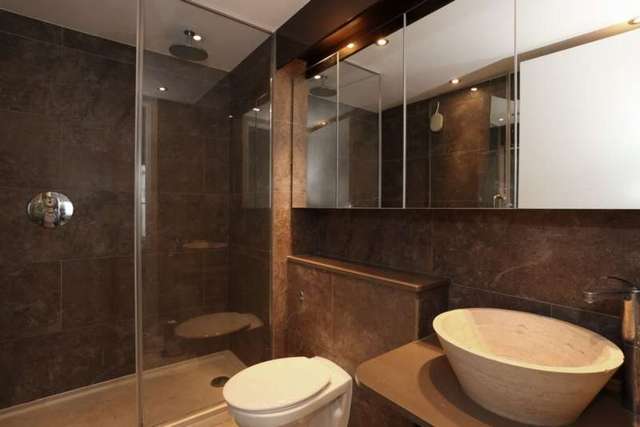  Image of 2 bedroom Apartment to rent in Western Gateway London E16 at Western Gateway  London, E16 1BQ