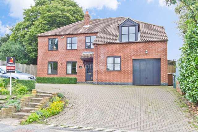  Image of 6 bedroom Detached house for sale in The Street Sporle King