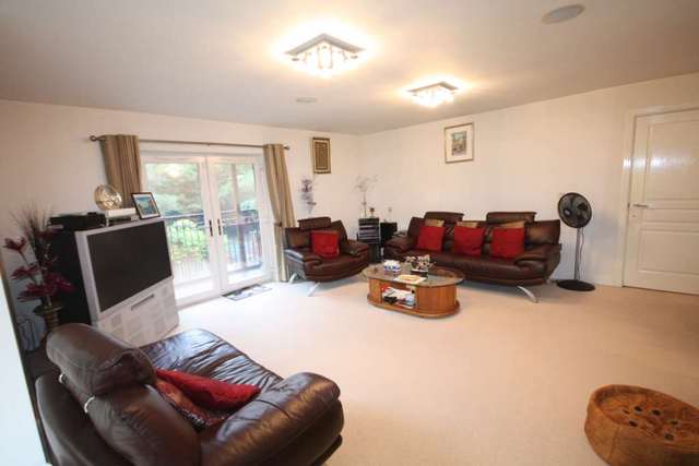  Image of 2 bedroom Apartment for sale in Bury New Road Prestwich Manchester M25 at Manchester, M25 0PZ