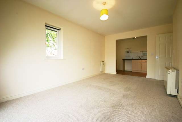  Image of 2 bedroom Apartment to rent in Thurlwood Croft Westhoughton Bolton BL5 at Thurlwood Croft  Westhoughton, BL5 3RF