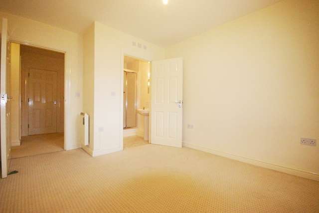  Image of 2 bedroom Apartment to rent in Thurlwood Croft Westhoughton Bolton BL5 at Thurlwood Croft  Westhoughton, BL5 3RF