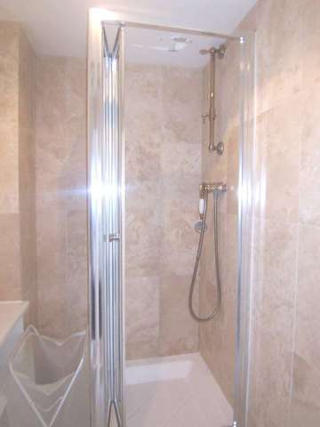  Image of 2 bedroom Apartment to rent in Princes Riverside Road London SE16 at Tudor Court Princess Riverside Road London, SE16 5RH