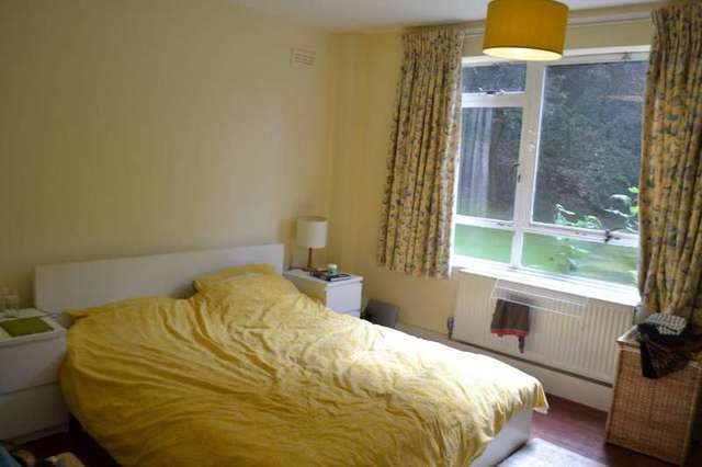  Image of 2 bedroom Flat to rent in Tylney Avenue London SE19 at Tylney Avenue  London, SE19 1LW