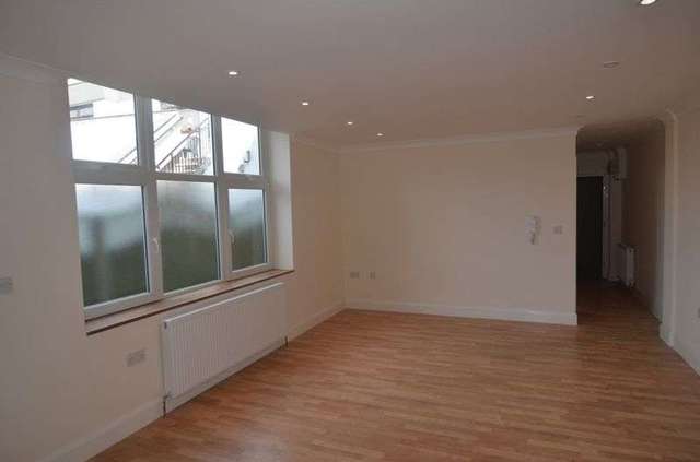  Image of 2 bedroom Flat to rent in Union Street High Barnet Barnet EN5 at Union Street  Barnet, EN5 4HY