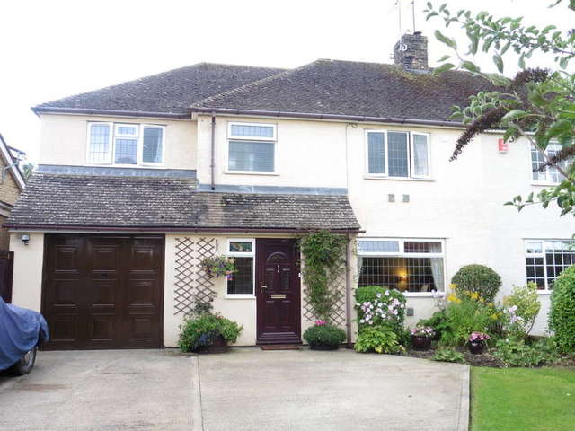  Image of 4 bedroom Semi-Detached house for sale in Orchard Lane Upper Heyford Bicester OX25 at Upper Heyford Bicester Oxfordshire, OX25 5LD