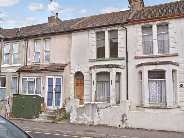  Image of 2 bedroom Terraced house for sale in Victoria Street Gillingham ME7 at Gillingham Kent Gillingham, ME7 1EW