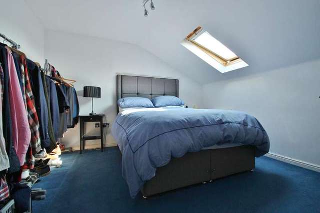  Image of 2 bedroom Flat for sale in Vintner Road Abingdon OX14 at Abingdon, OX14 3PF