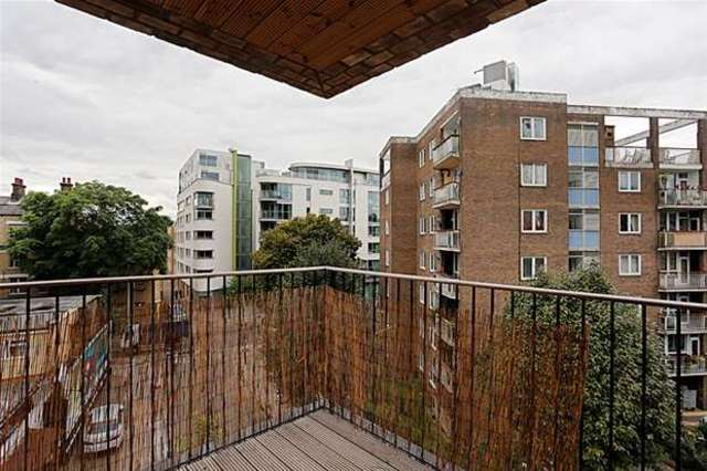  Image of 2 bedroom Flat to rent in Porlock Street London SE1 at London Bridge, SE1 3RY