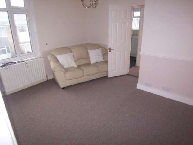  Image of 2 bedroom Flat to rent in Wakering Avenue Shoeburyness Southend-on-Sea SS3 at Shoeburyness Shoeburyness Southend On Sea, SS3 9BE