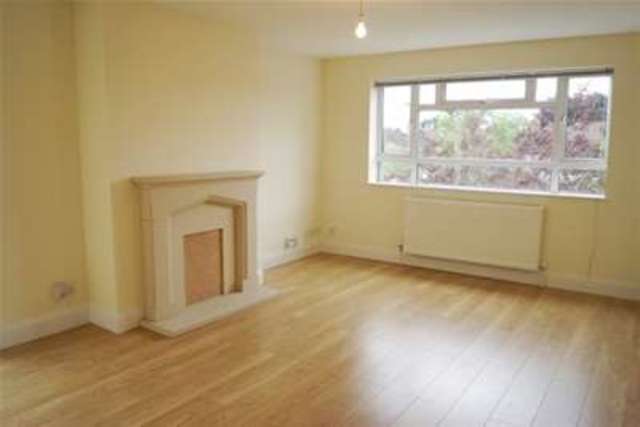  Image of 2 bedroom Flat to rent in Bridge Street Walton-on-Thames KT12 at Walton-on-Thames, KT12 1AN