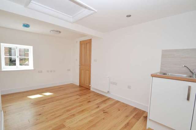  Image of 1 bedroom Flat to rent in Mill Lane Wareham BH20 at Wareham, BH20 4QX