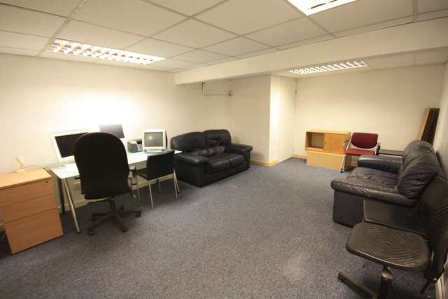  Image of Detached house to rent in Warwick Street Prestwich Manchester M25 at Warwick St  Manchester, M25 3HN