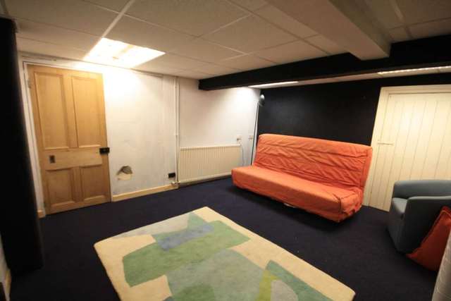 Image of Detached house to rent in Warwick Street Prestwich Manchester M25 at Warwick St  Manchester, M25 3HN