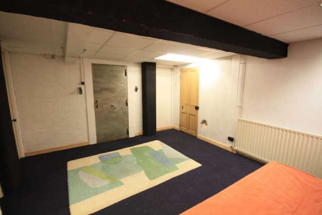  Image of Detached house to rent in Warwick Street Prestwich Manchester M25 at Warwick St  Manchester, M25 3HN