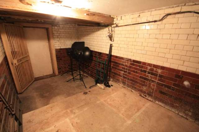  Image of Detached house to rent in Warwick Street Prestwich Manchester M25 at Warwick St  Manchester, M25 3HN