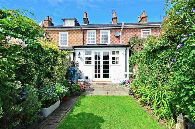  Image of 3 bedroom Terraced house for sale in Washington Street Chichester PO19 at Chichester West Sussex Chichester, PO19 3BN