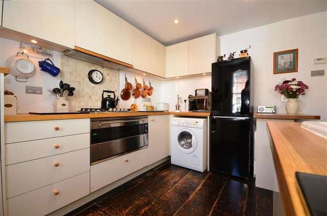  Image of 3 bedroom Terraced house for sale in Washington Street Chichester PO19 at Chichester West Sussex Chichester, PO19 3BN