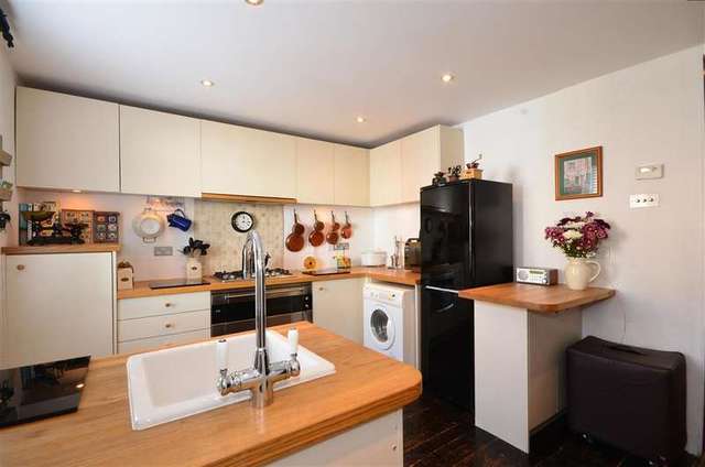  Image of 3 bedroom Terraced house for sale in Washington Street Chichester PO19 at Chichester West Sussex Chichester, PO19 3BN
