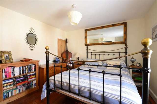  Image of 3 bedroom Terraced house for sale in Washington Street Chichester PO19 at Chichester West Sussex Chichester, PO19 3BN