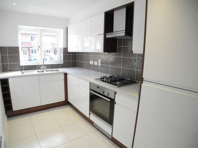  Image of 2 bedroom Terraced house to rent in Waterside Drive Ditchingham Bungay NR35 at Ditchingham Bungay Suffolk, NR35 2SH