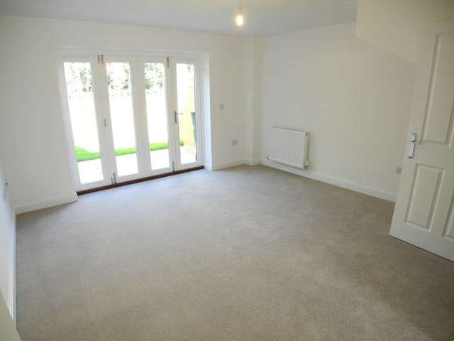  Image of 2 bedroom Terraced house to rent in Waterside Drive Ditchingham Bungay NR35 at Ditchingham Bungay Suffolk, NR35 2SH