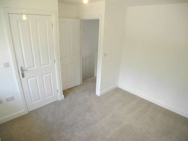  Image of 2 bedroom Terraced house to rent in Waterside Drive Ditchingham Bungay NR35 at Ditchingham Bungay Suffolk, NR35 2SH