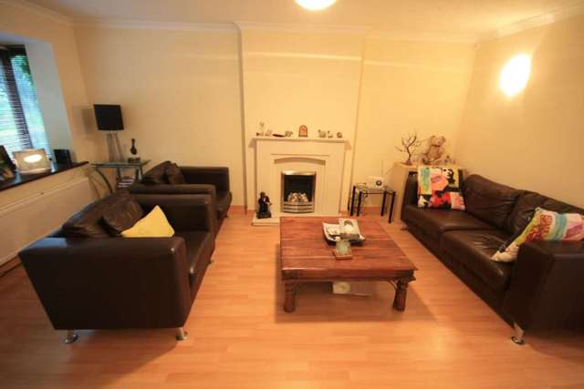  Image of 3 bedroom Detached house for sale in Watkins Drive Prestwich Manchester M25 at Watkins Drive Prestwich Manchester, M25 0DS