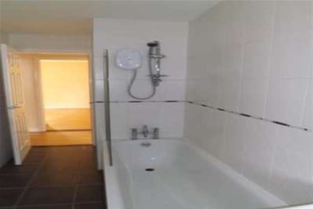  Image of 2 bedroom Flat to rent in Weavers Gate Paisley PA1 at Paisley, PA1 2TB