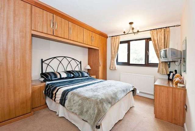  Image of 6 bedroom Detached house for sale in Wentbridge Pontefract WF8 at Wentbridge Pontefract, WF8 3JP