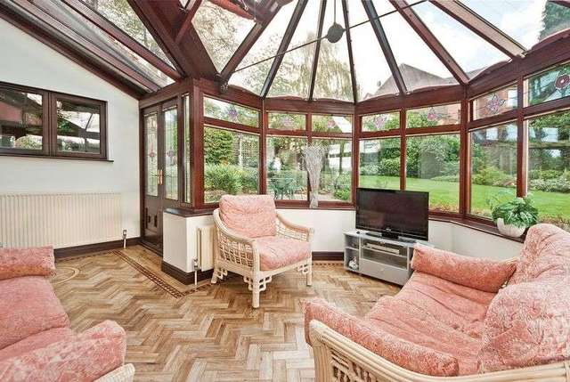  Image of 6 bedroom Detached house for sale in Wentbridge Pontefract WF8 at Wentbridge Pontefract, WF8 3JP