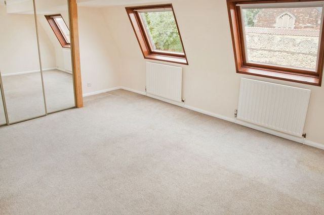  Image of 3 bedroom Terraced house to rent in West Bight Lincoln LN1 at West Bight  Lincoln, LN1 3BE