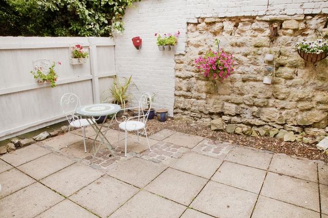  Image of 3 bedroom Terraced house to rent in West Bight Lincoln LN1 at West Bight  Lincoln, LN1 3BE