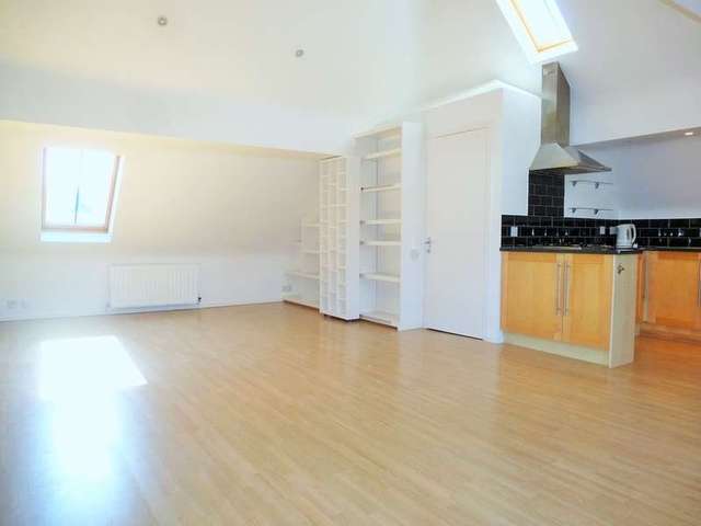  Image of 2 bedroom Maisonette for sale in West Drive Brighton BN2 at Brighton Kemp Town, BN2 0QU