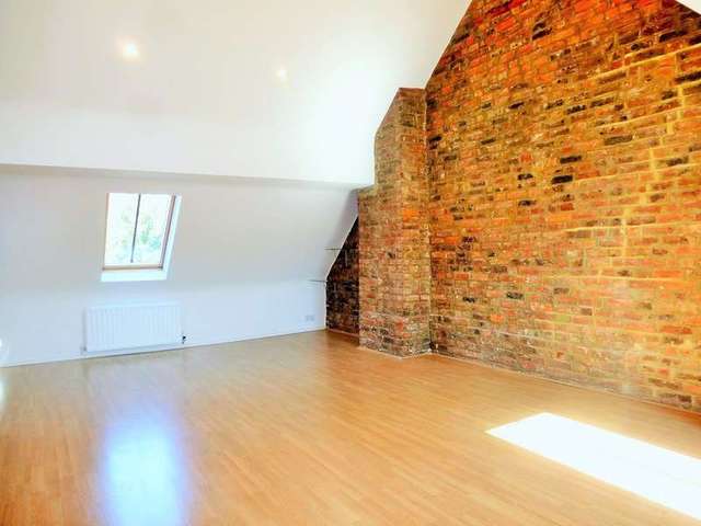  Image of 2 bedroom Maisonette for sale in West Drive Brighton BN2 at Brighton Kemp Town, BN2 0QU