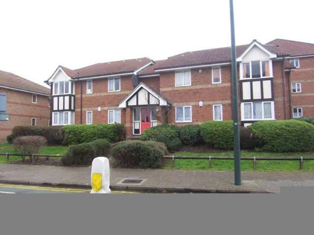  Image of 2 bedroom Flat to rent in West Street Erith DA8 at West Street  Erith, DA8 1AW