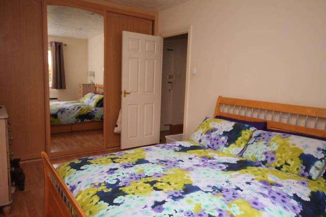  Image of 2 bedroom Flat to rent in West Street Erith DA8 at West Street  Erith, DA8 1AW