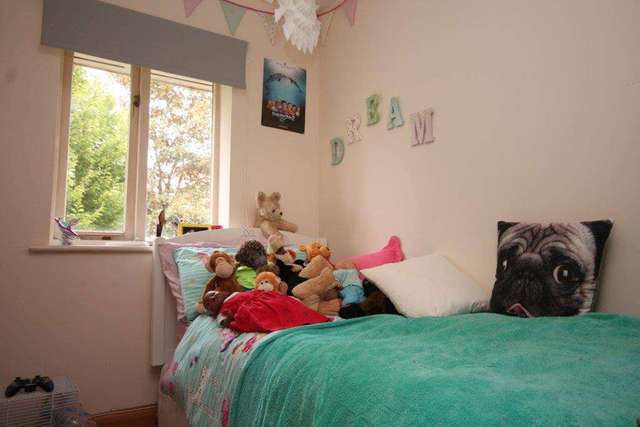  Image of 2 bedroom Flat to rent in West Street Erith DA8 at West Street  Erith, DA8 1AW