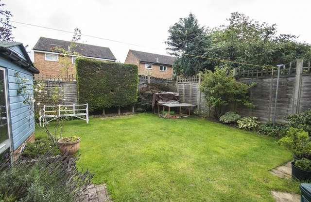  Image of 3 bedroom Detached house for sale in Whitehouse Road Woodcote Reading RG8 at Woodcote  Reading, RG8 0SA